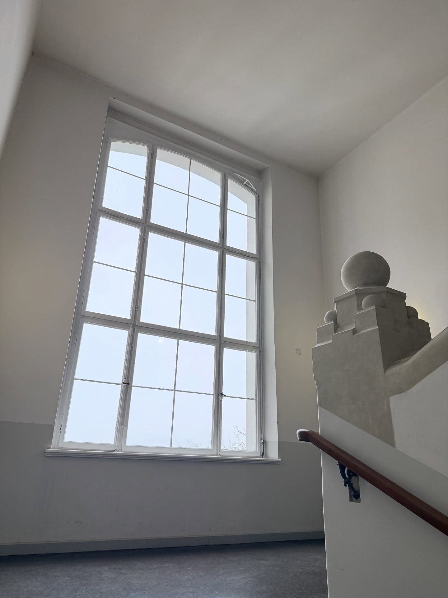 Photo by Anwältin Julia Ehmer & Team 🤍 on November 10, 2025. May be an image of window and text.